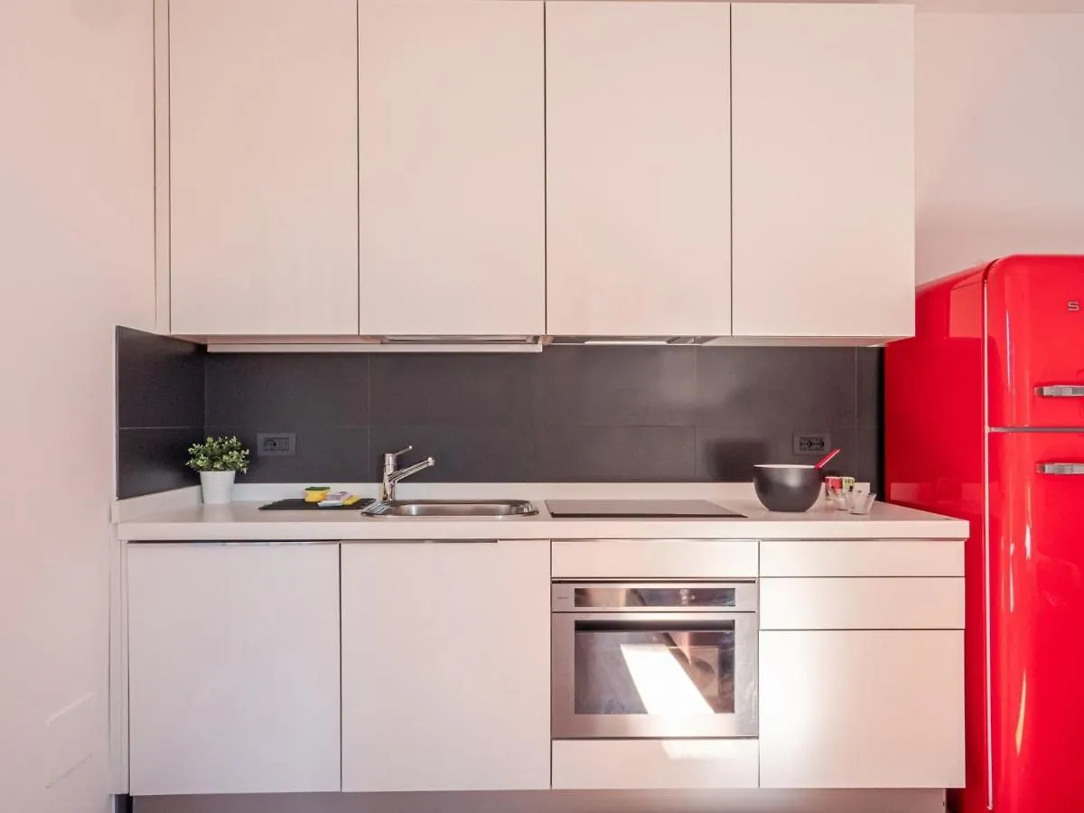 Bright One-Bedroom Apartment With Terrace In Milan