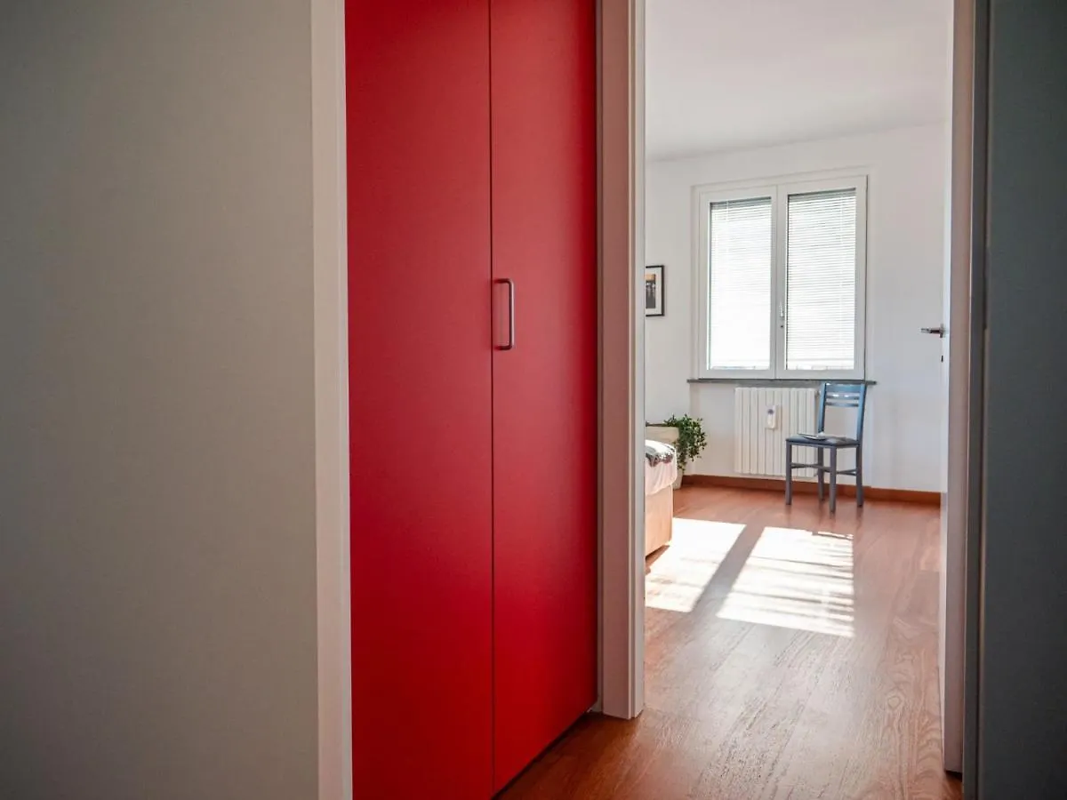 Bright One-Bedroom Apartment With Terrace In Milan Italy
