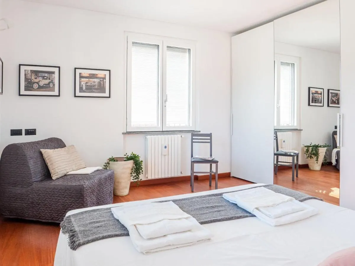 Bright One-Bedroom Apartment With Terrace In Milan