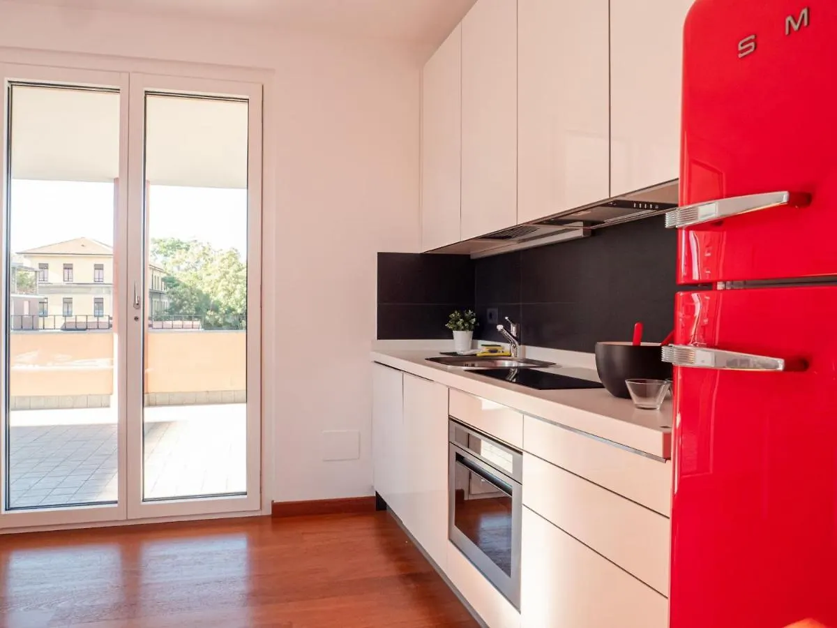 Bright One-Bedroom Apartment With Terrace In Milan